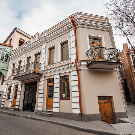 8 Rooms Apartotel On Meidan Tbilisi Exterior photo