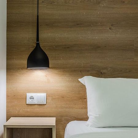 8 Rooms Apartotel On Meidan Tbilisi Exterior photo