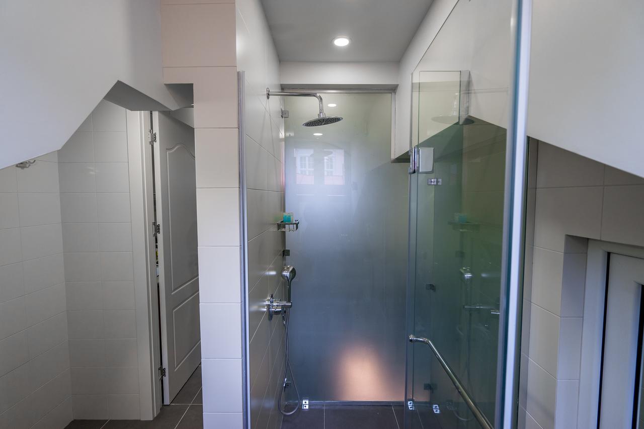 8 Rooms Apartotel On Meidan Tbilisi Exterior photo