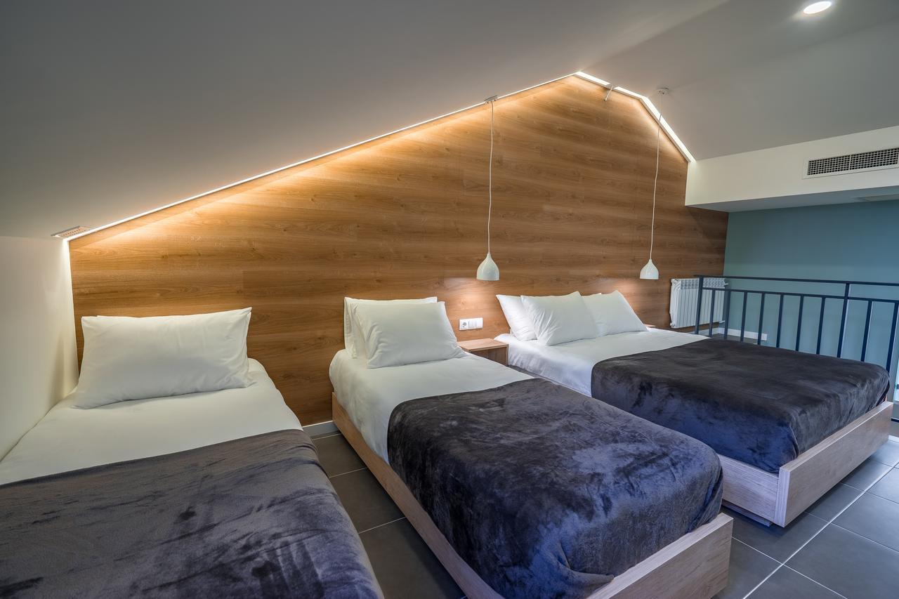 8 Rooms Apartotel On Meidan Tbilisi Exterior photo