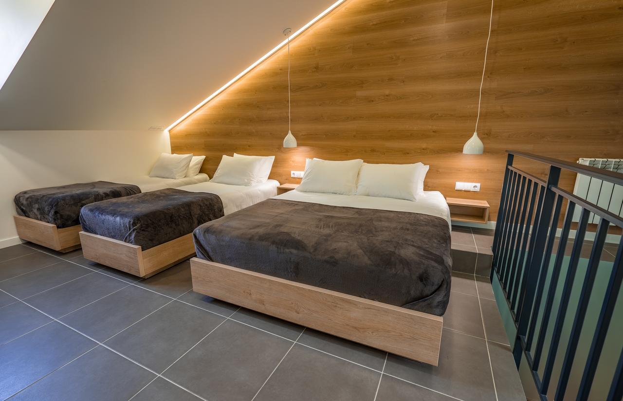 8 Rooms Apartotel On Meidan Tbilisi Exterior photo