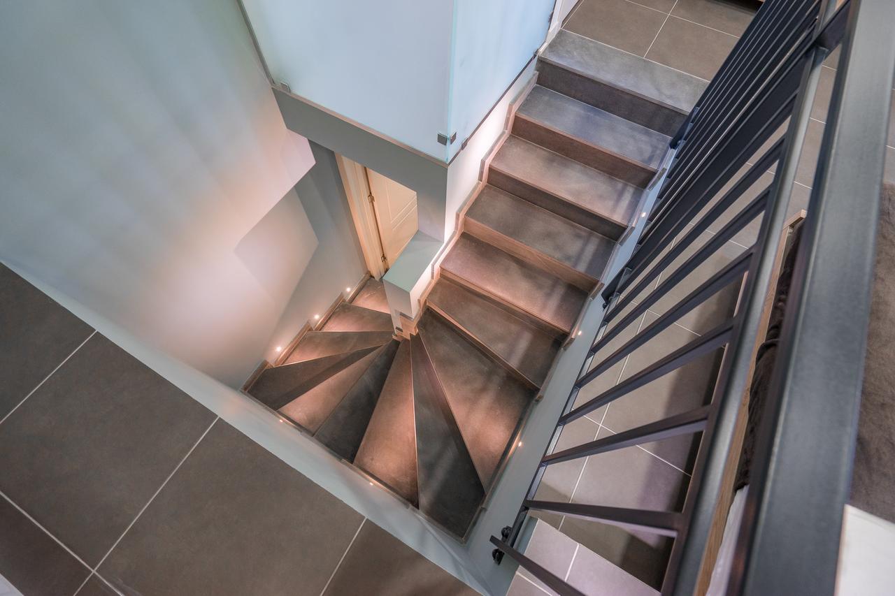 8 Rooms Apartotel On Meidan Tbilisi Exterior photo