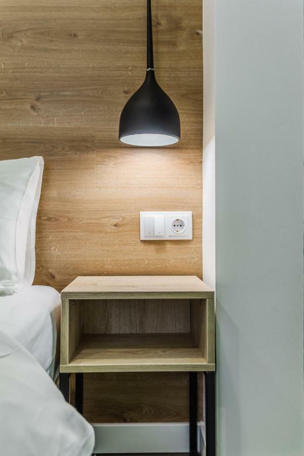 8 Rooms Apartotel On Meidan Tbilisi Exterior photo